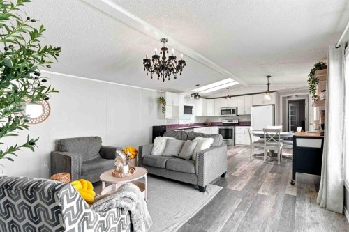 173 Cree Road, Fort Mcmurray, AB - Indoor Photo Showing Living Room