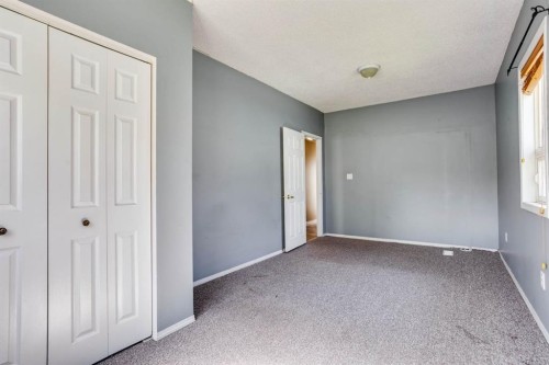 368 Grey Crescent, Fort Mcmurray, AB - Indoor Photo Showing Other Room