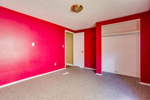 368 Grey Crescent, Fort Mcmurray, AB - Indoor Photo Showing Other Room