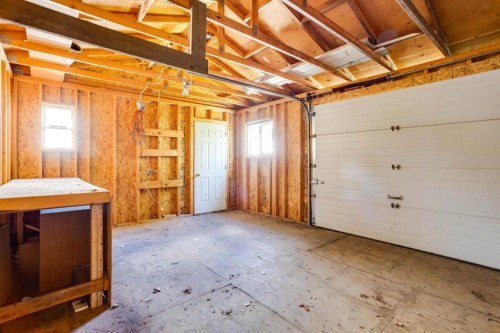 368 Grey Crescent, Fort Mcmurray, AB - Indoor Photo Showing Garage
