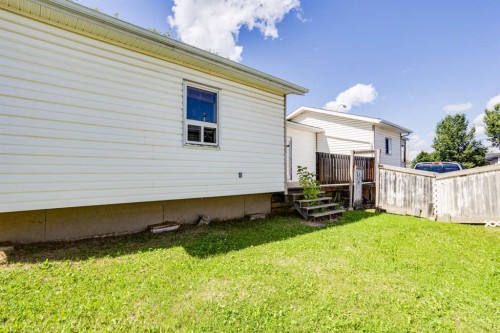 368 Grey Crescent, Fort Mcmurray, AB - Outdoor With Exterior
