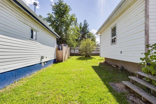 368 Grey Crescent, Fort Mcmurray, AB - Outdoor With Exterior