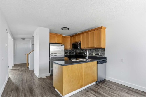 188 Windsor Drive, Fort Mcmurray, AB - Indoor Photo Showing Kitchen