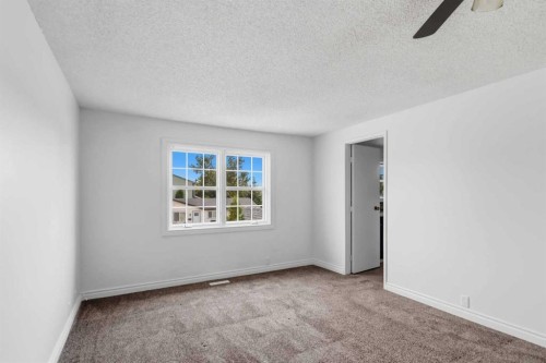 188 Windsor Drive, Fort Mcmurray, AB - Indoor Photo Showing Other Room