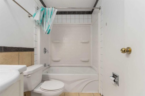 156 Rock Bay, Fort Mcmurray, AB - Indoor Photo Showing Bathroom