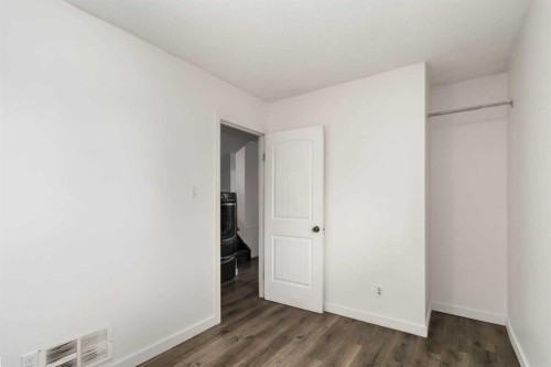 156 Rock Bay, Fort Mcmurray, AB - Indoor Photo Showing Other Room