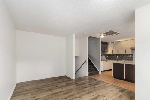 156 Rock Bay, Fort Mcmurray, AB - Indoor Photo Showing Kitchen