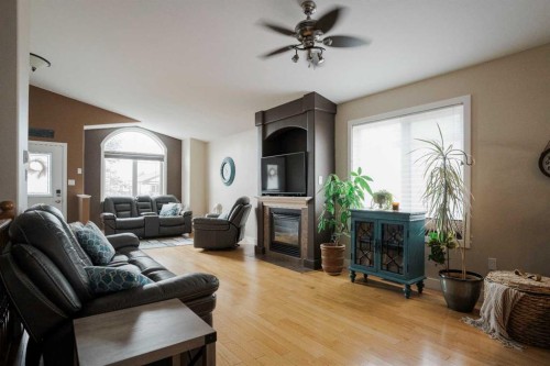 130 Peyton Way, Fort Mcmurray, AB 