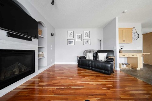 521 Walnut Crescent, Fort Mcmurray, AB - Indoor Photo Showing Living Room With Fireplace