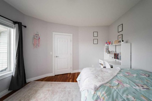 521 Walnut Crescent, Fort Mcmurray, AB - Indoor Photo Showing Bedroom