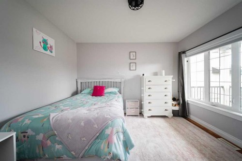 521 Walnut Crescent, Fort Mcmurray, AB - Indoor Photo Showing Bedroom