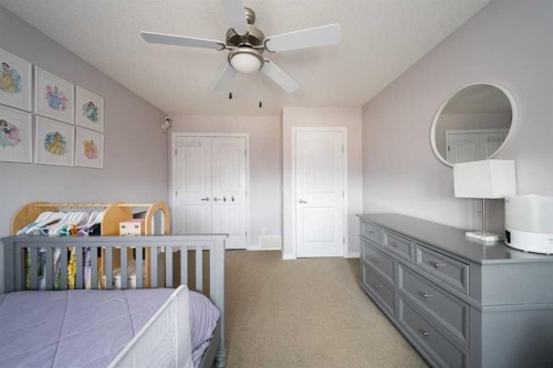 521 Walnut Crescent, Fort Mcmurray, AB - Indoor Photo Showing Bedroom