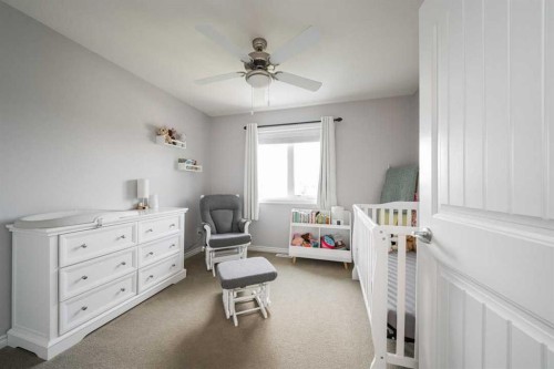 521 Walnut Crescent, Fort Mcmurray, AB - Indoor Photo Showing Bedroom