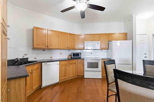 406-253 Gregoire Drive, Fort Mcmurray, AB - Indoor Photo Showing Kitchen