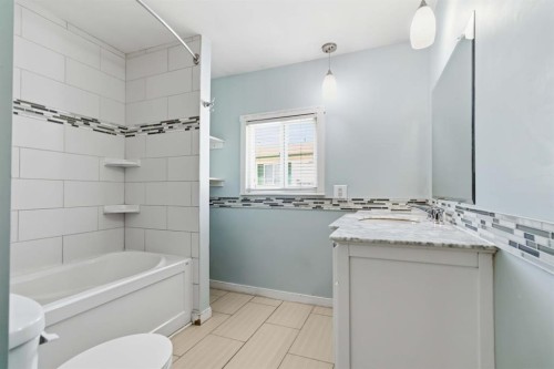 336 Grenfell Crescent, Fort Mcmurray, AB - Indoor Photo Showing Bathroom
