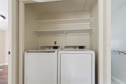 336 Grenfell Crescent, Fort Mcmurray, AB - Indoor Photo Showing Laundry Room