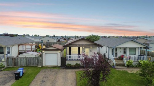 165 Balsam Way  Fort Mcmurray, AB T9K 0H7