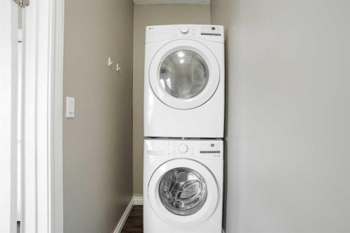 165 Balsam Way, Fort Mcmurray, AB - Indoor Photo Showing Laundry Room