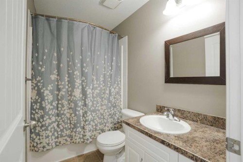 165 Balsam Way, Fort Mcmurray, AB - Indoor Photo Showing Bathroom
