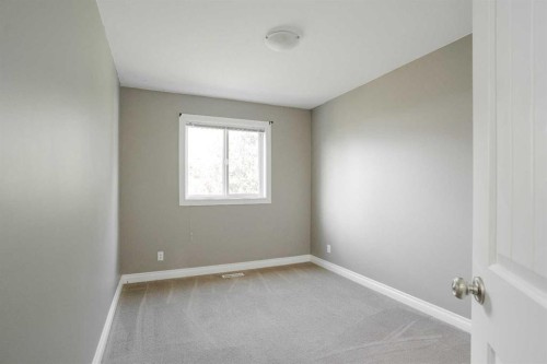 165 Balsam Way, Fort Mcmurray, AB - Indoor Photo Showing Other Room