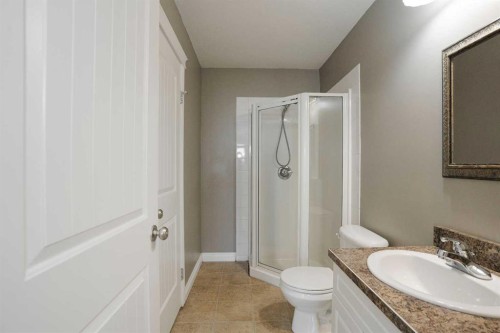 165 Balsam Way, Fort Mcmurray, AB - Indoor Photo Showing Bathroom
