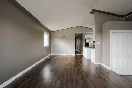165 Balsam Way, Fort Mcmurray, AB - Indoor Photo Showing Other Room