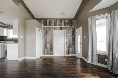165 Balsam Way, Fort Mcmurray, AB - Indoor Photo Showing Other Room
