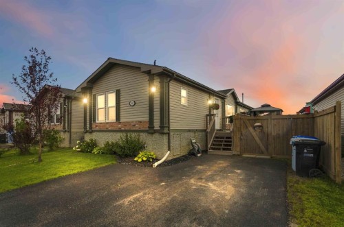 105 Sumac Crescent, Fort Mcmurray, AB - Outdoor