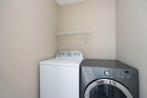 154 Athabasca Crescent, Fort Mcmurray, AB - Indoor Photo Showing Laundry Room