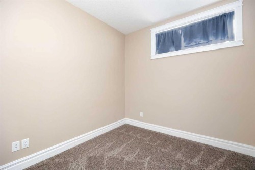 154 Athabasca Crescent, Fort Mcmurray, AB - Indoor Photo Showing Other Room