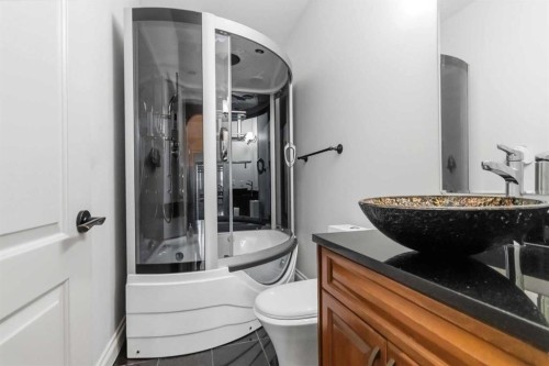 115 Widgeon Place, Fort Mcmurray, AB - Indoor Photo Showing Bathroom