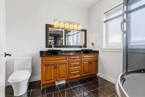 115 Widgeon Place, Fort Mcmurray, AB - Indoor Photo Showing Bathroom