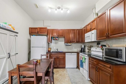115 Widgeon Place, Fort Mcmurray, AB - Indoor Photo Showing Kitchen