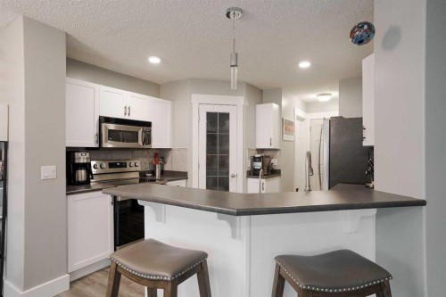 213 Parry Crescent, Fort Mcmurray, AB - Indoor Photo Showing Kitchen