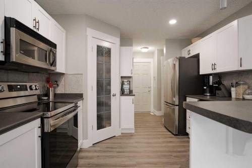 213 Parry Crescent, Fort Mcmurray, AB - Indoor Photo Showing Kitchen With Stainless Steel Kitchen