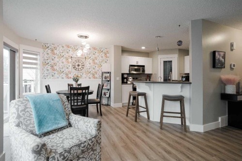 213 Parry Crescent, Fort Mcmurray, AB - Indoor Photo Showing Living Room