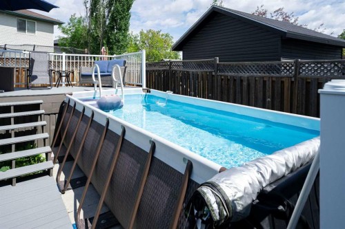 213 Parry Crescent, Fort Mcmurray, AB - Outdoor With Exterior