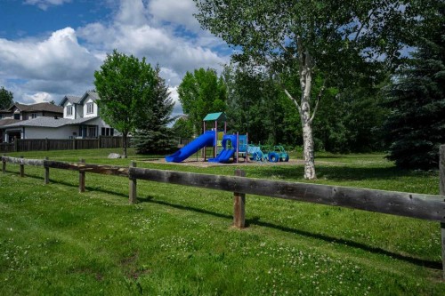 213 Parry Crescent, Fort Mcmurray, AB - Outdoor