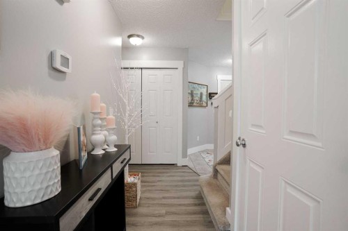 213 Parry Crescent, Fort Mcmurray, AB - Indoor Photo Showing Other Room