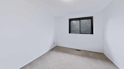 245 Bacon Place, Fort Mcmurray, AB - Indoor Photo Showing Other Room