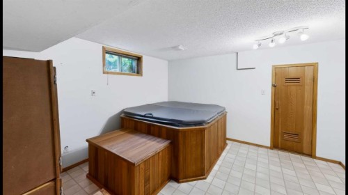 245 Bacon Place, Fort Mcmurray, AB - Indoor