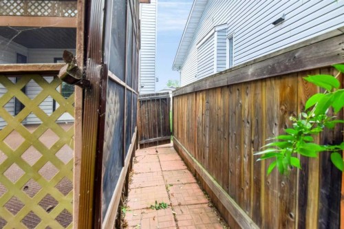 245 Bacon Place, Fort Mcmurray, AB -  Photo Showing Other Room