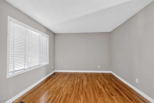 177 Leigh Crescent, Fort Mcmurray, AB - Indoor Photo Showing Other Room