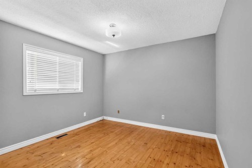 177 Leigh Crescent, Fort Mcmurray, AB - Indoor Photo Showing Other Room