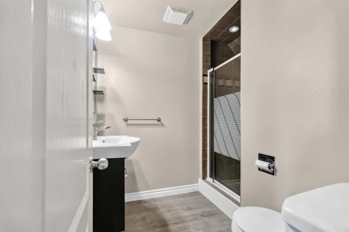 177 Leigh Crescent, Fort Mcmurray, AB - Indoor Photo Showing Bathroom