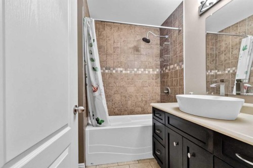 177 Leigh Crescent, Fort Mcmurray, AB - Indoor Photo Showing Bathroom
