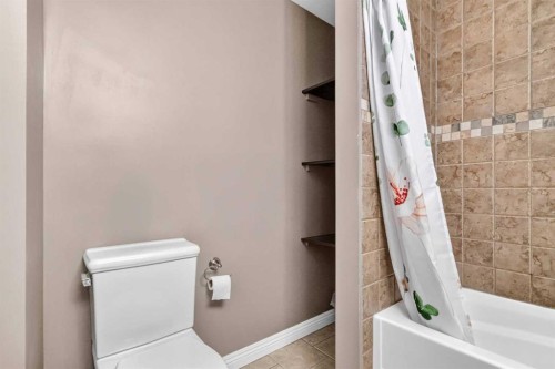 177 Leigh Crescent, Fort Mcmurray, AB - Indoor Photo Showing Bathroom