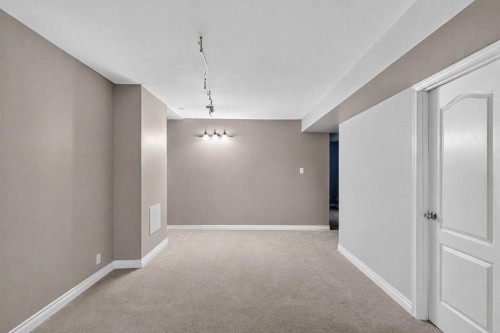 177 Leigh Crescent, Fort Mcmurray, AB - Indoor Photo Showing Other Room