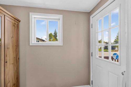 177 Leigh Crescent, Fort Mcmurray, AB - Indoor Photo Showing Other Room