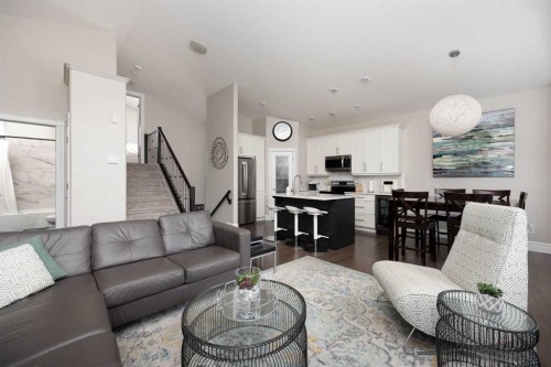 188 Pinnacle Place, Fort Mcmurray, AB - Indoor Photo Showing Living Room